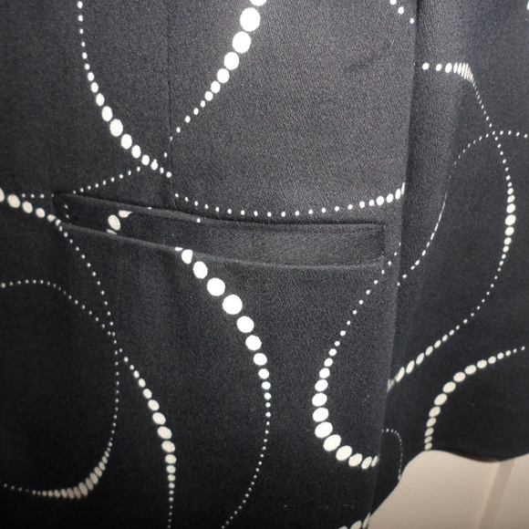 Longer length, smart coat from 'Red Herring' - Picture 5 of 11